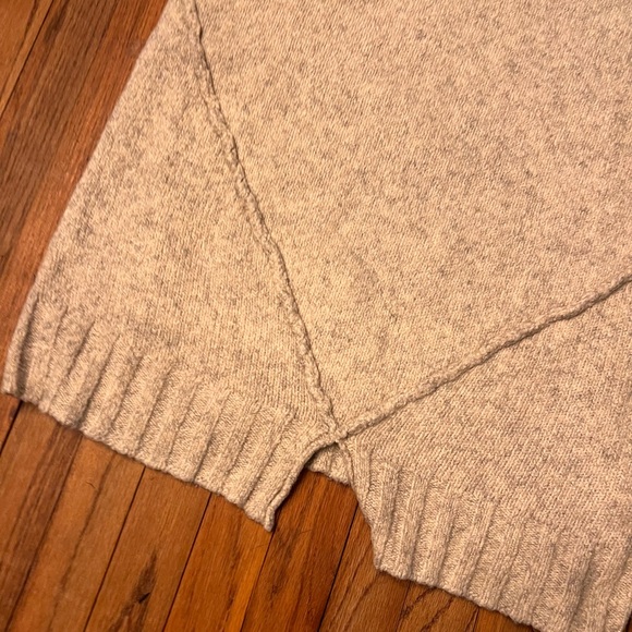 Michael Kors Turtleneck Sweater (M) - Picture 9 of 9